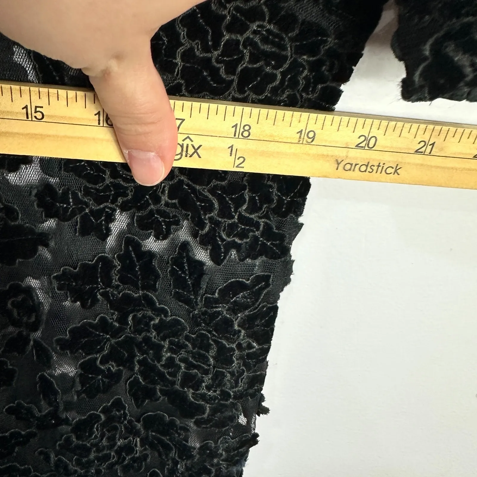 7 For All Mankind Velvet Burnout Floral Top Small Whimsigoth Victorian Romantic - Image 4