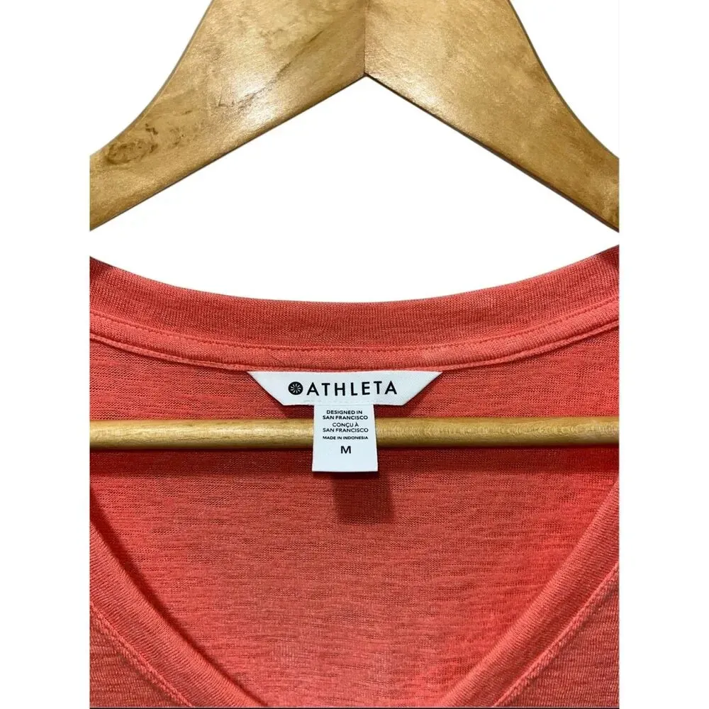 Athleta Women's Breezy Scoop V-Neck Tee Coral Size Medium Relaxed Fit Top - Image 4