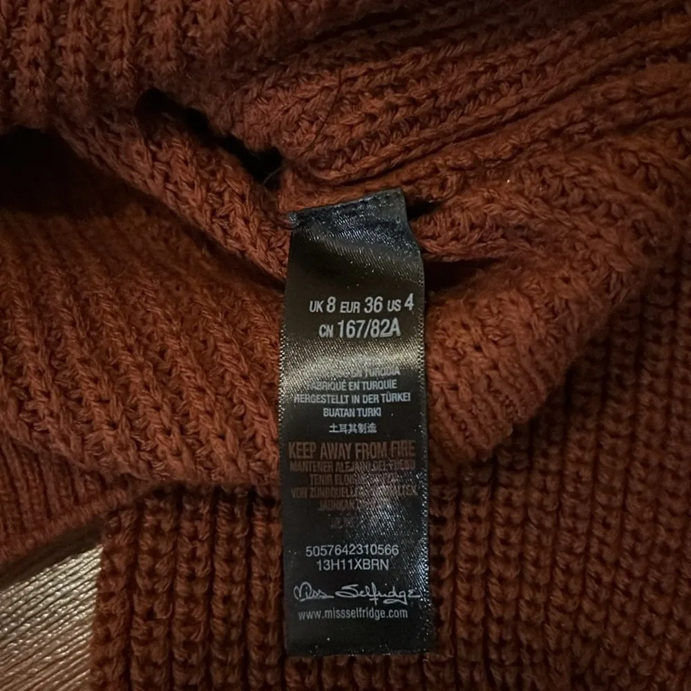 NWOT LACE cropped sweater - Image 4