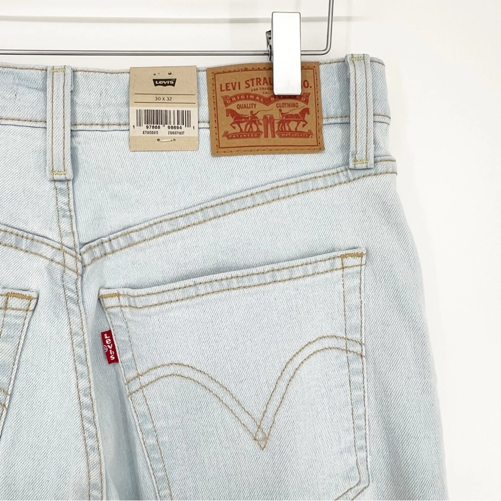 NWT Levi’s Ribcage Bell Jeans 30 Cool Blue Popsicle Wash - Image 7
