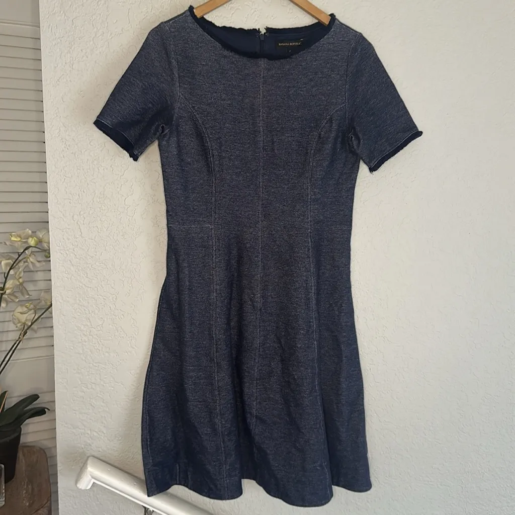 Banana Republic Blue Chambray Denim Dress Short Sleeve Fringe A Line Preppy - Image 3