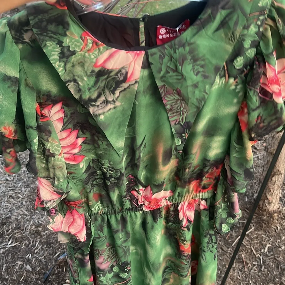 Korean vintage insp flutter sleeve floral dress NEW cinched waist size medium Green - Image 8