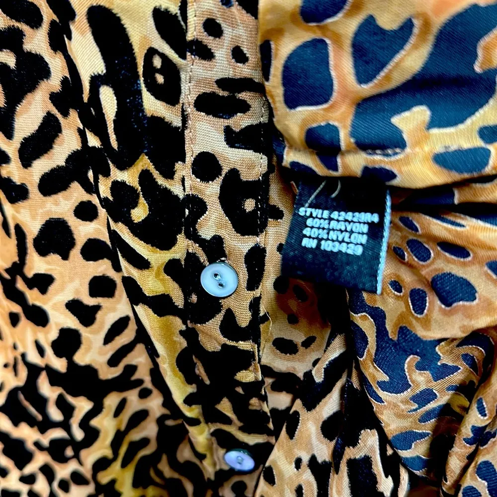 Intro Black Brown Cheetah Print Button Up Double Pocket Blouse Top Plus Size 2X - Image 12