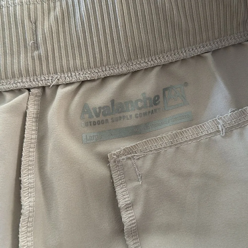 Avalanche  women’s Short EUC - Image 7