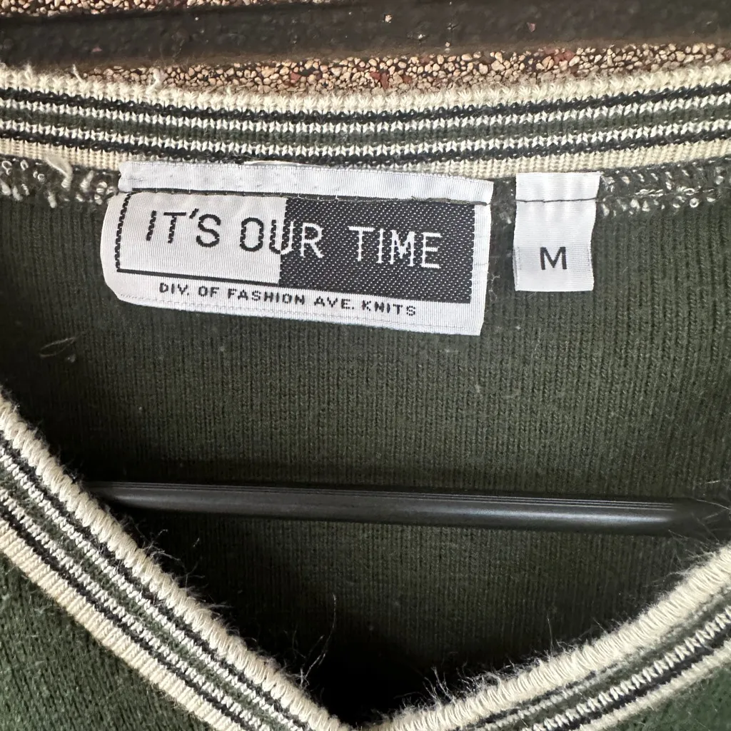 Vintage 90s Green V-Neck Sweater | It’s Our Time | USA Made | Size M - Image 3