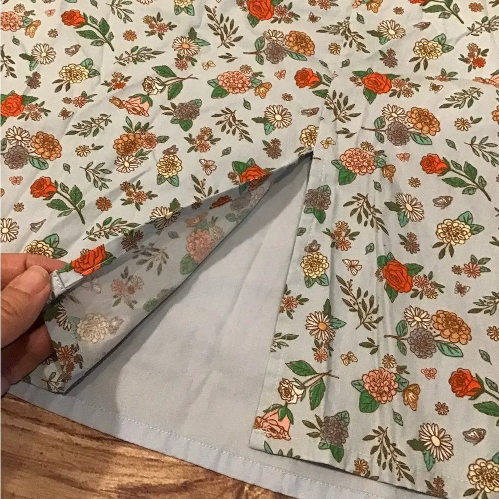 Disney parks Epcot flower & garden 2022 woman’s tank top large - Image 7