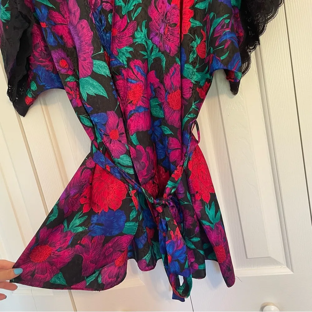 Vintage Satin Floral Robe Kimono Lace Trim Tropical One Size Red Size undefined - Image 8