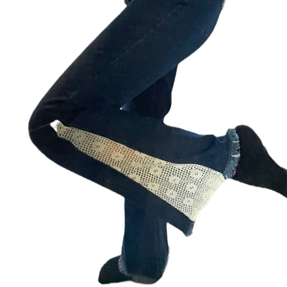 Vintage Flare Crochet Cut Out Hem Jeans Sz 4 Dark Wash Boho Blue - Image 2