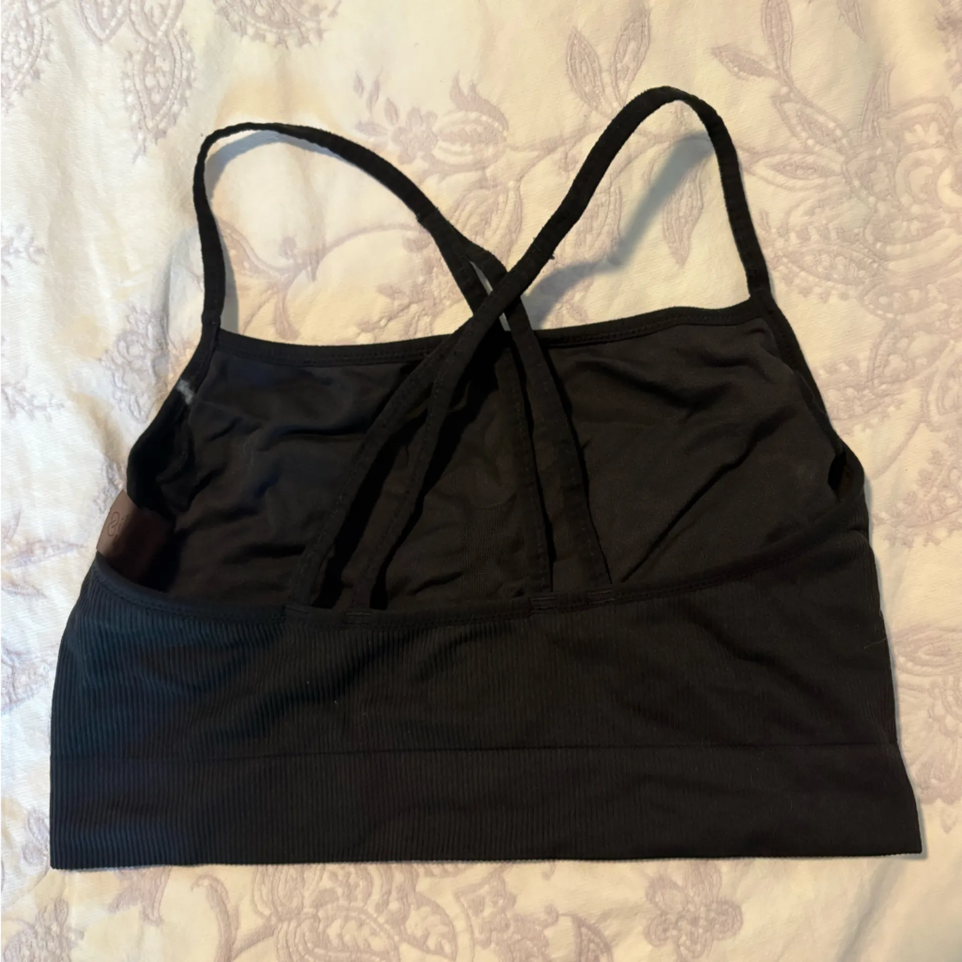 Classic Black Women's Bra with Crossback Straps Size M - Image 3