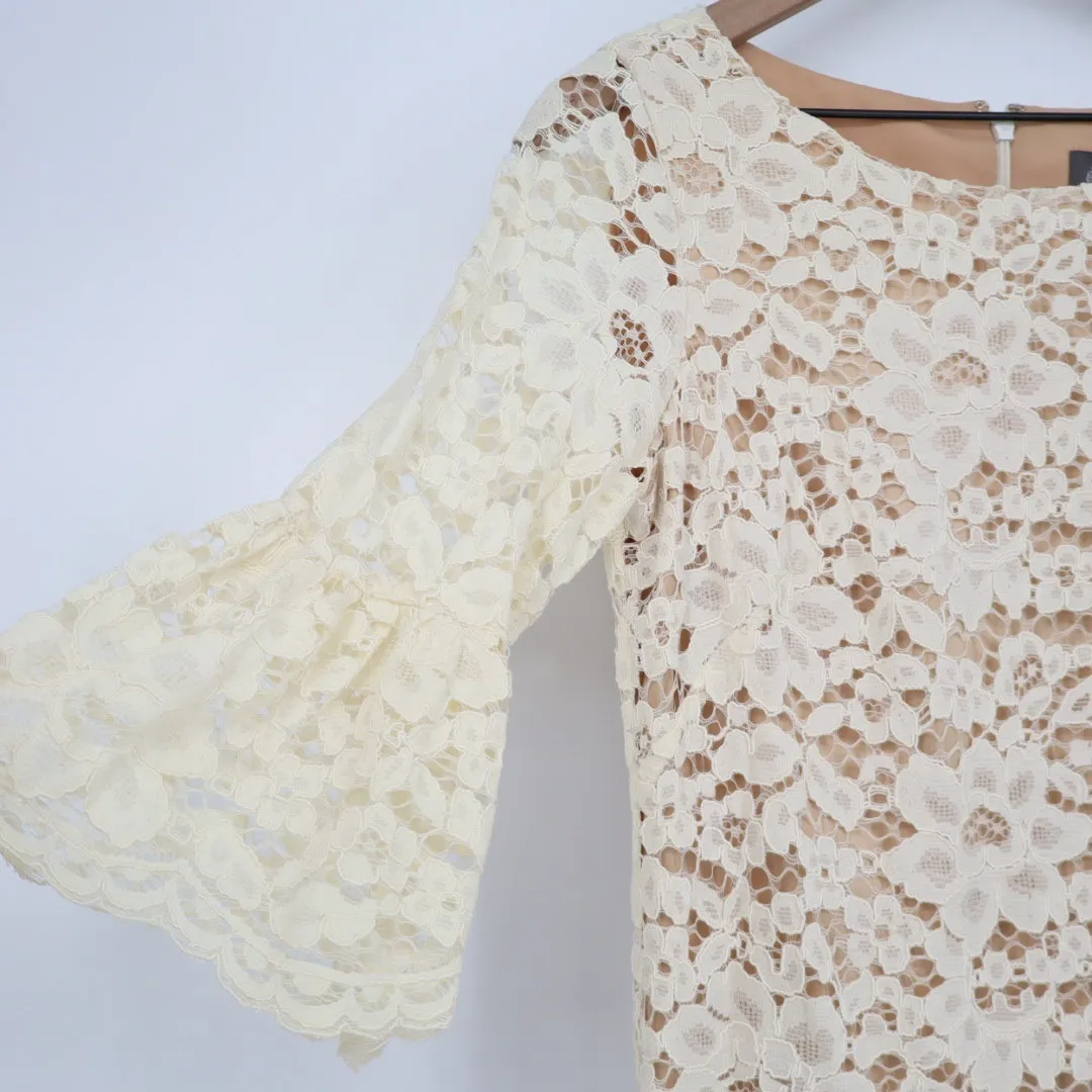 Vince Camuto Ivory Lace Bell Sleeve Shift Dress Size 6 - Image 4