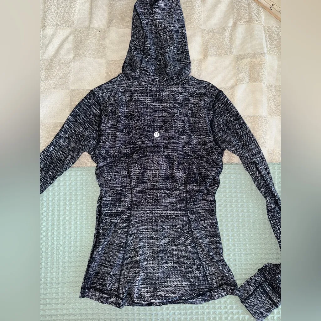 Lululemon  Hooded Define Jacket *Nulu
Twillines White Black size 2 - Image 5