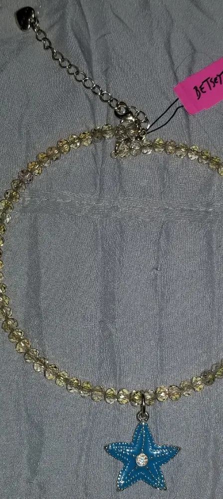 New Betsy Johnson Starfish Necklace - Image 2