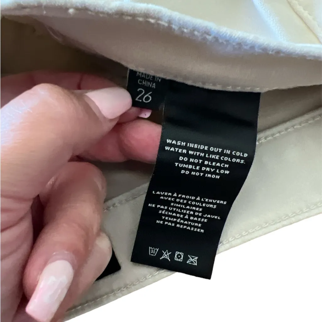 NWT‎ J Brand Alana High Rise Crop Skinny in cream size 26 - Image 5