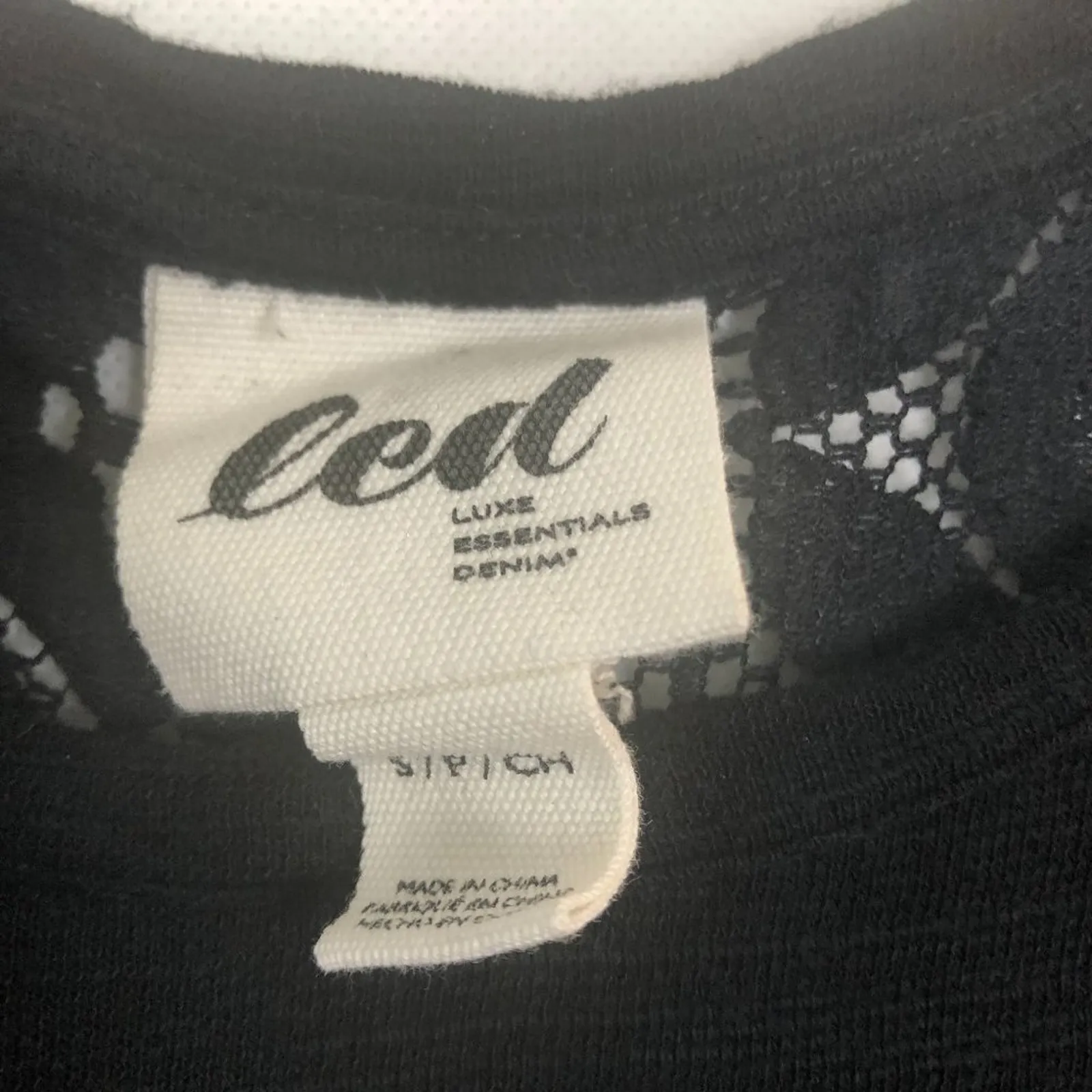 led Short Sleeve Lace Black Ruffle Top Size S - Image 2