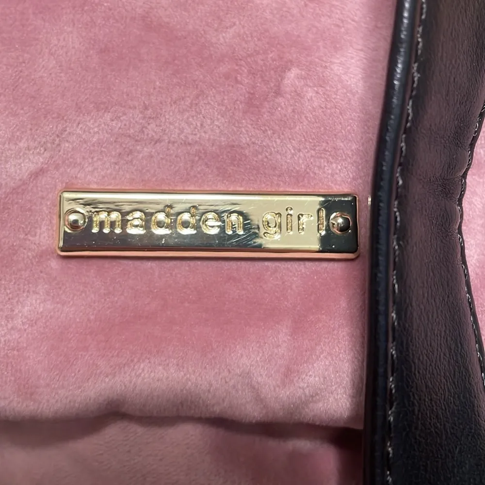 🎒🎒🎒BOGOHO 🎒🎒🎒Madden Girl Pink Velvet Mini Backpack - Image 4