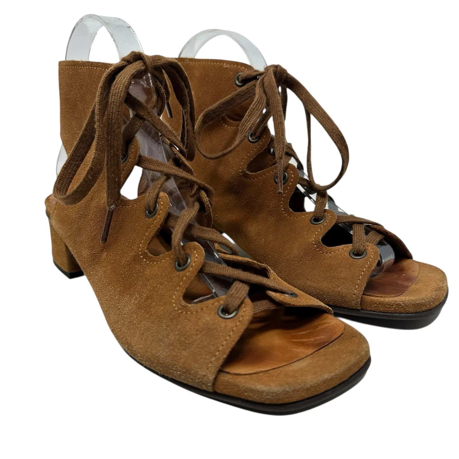 Chie Mihara Lace - Image 2