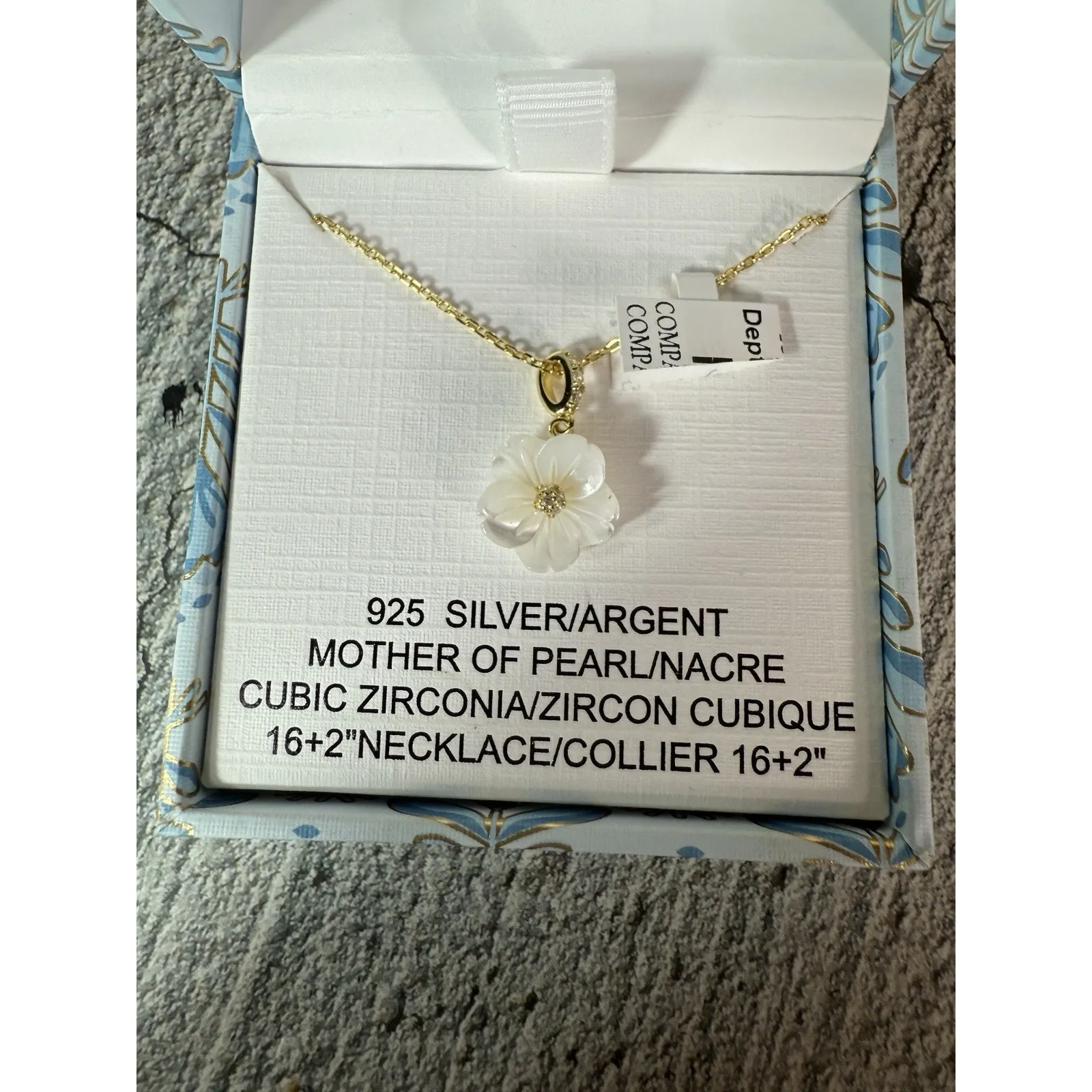 NIB Rachel Zoe 925 Silver Mother Of Pearl Cubic Zirconia Flower Pendant Necklace - Image 2