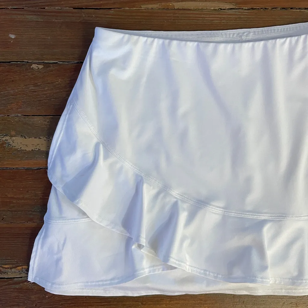 Tail Karlee Tennis Golf Skort White Ruffle Skirt w Shorts - Image 9
