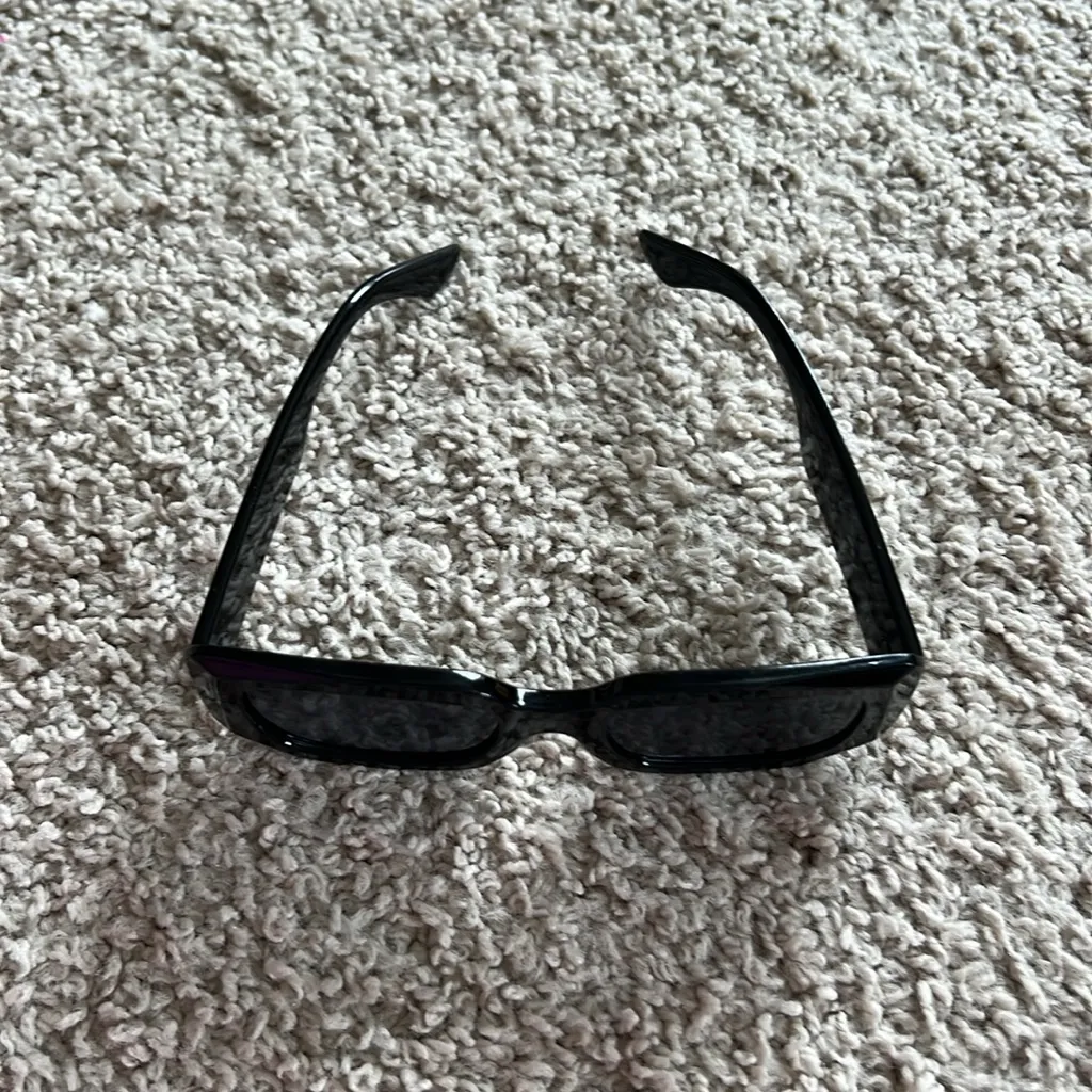 SUNGLASSES Chunky Black Rectangular Sunglasses - Image 5