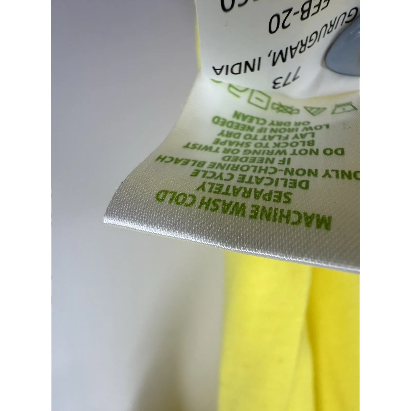 Lilly Pulitzer Nailah Yellow Tassels Short‎ Sleeve T-Shirt Embroidered Size XS - Image 4