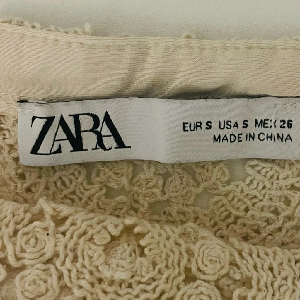 Zara Crochet Puff Sleeve Crop Top - Image 7