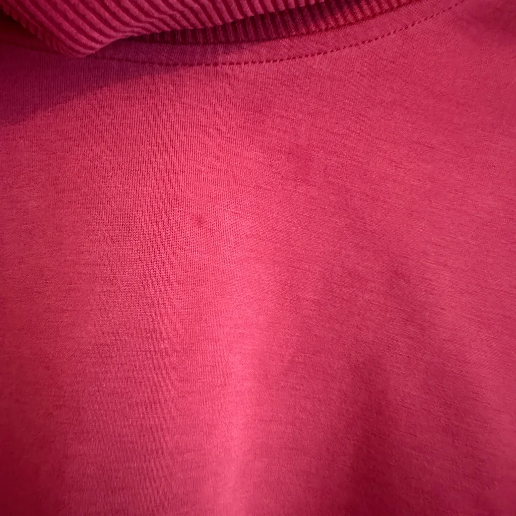 Lululemon Softstreme Turtleneck Pullover in Pomegranate | Size 8 - Image 4