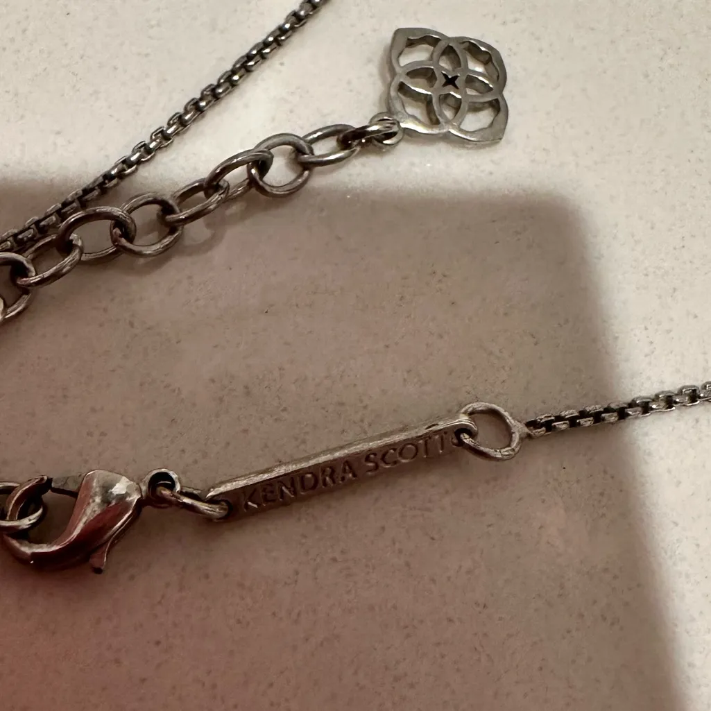 Kendra Scott Pattie Iridescent White Drusy Pendant Necklace Silver Tone Chain - Image 6