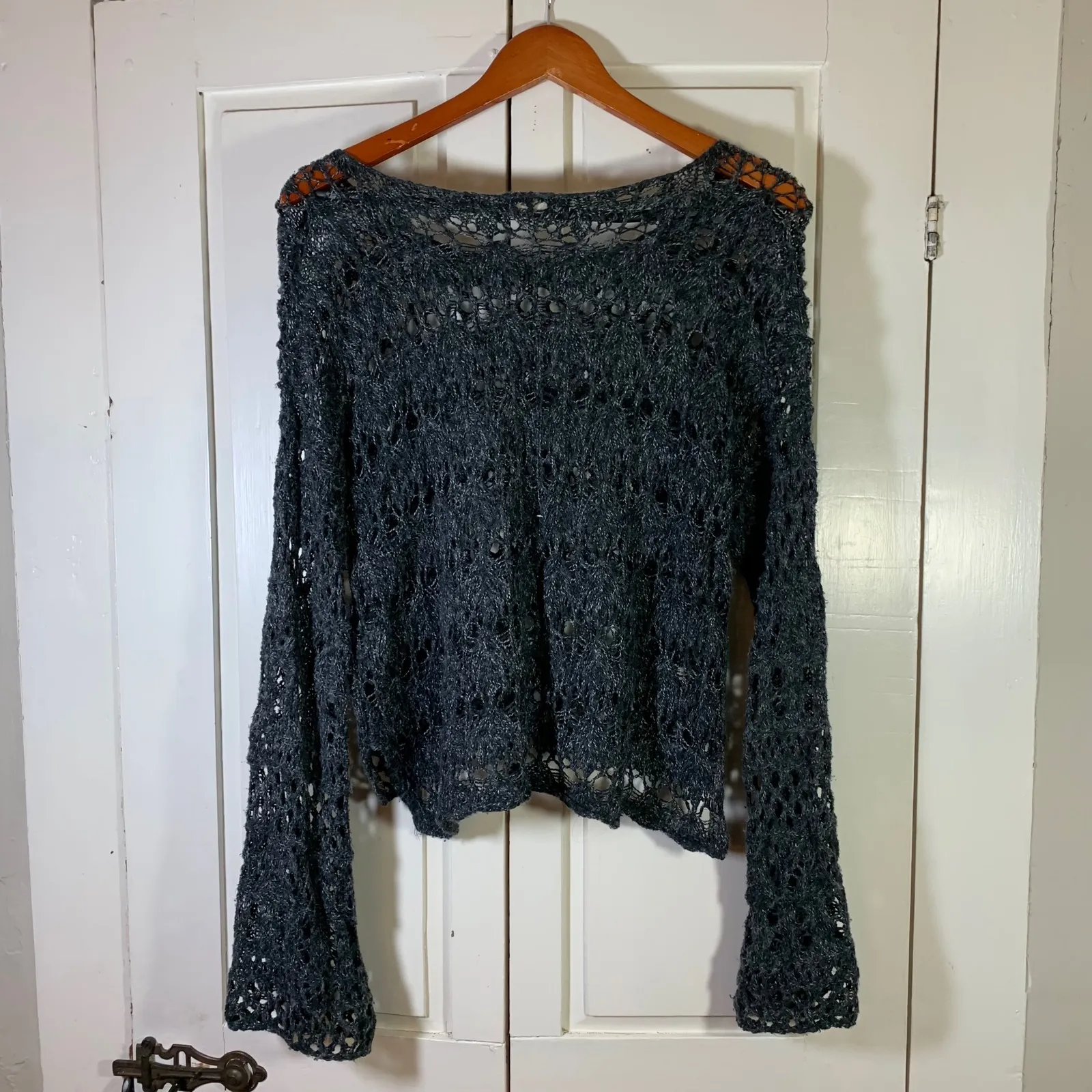 Hollister Womens Gray Open Knit Sweater Bell Sleeves Cropped XS S Crochet - Image 2