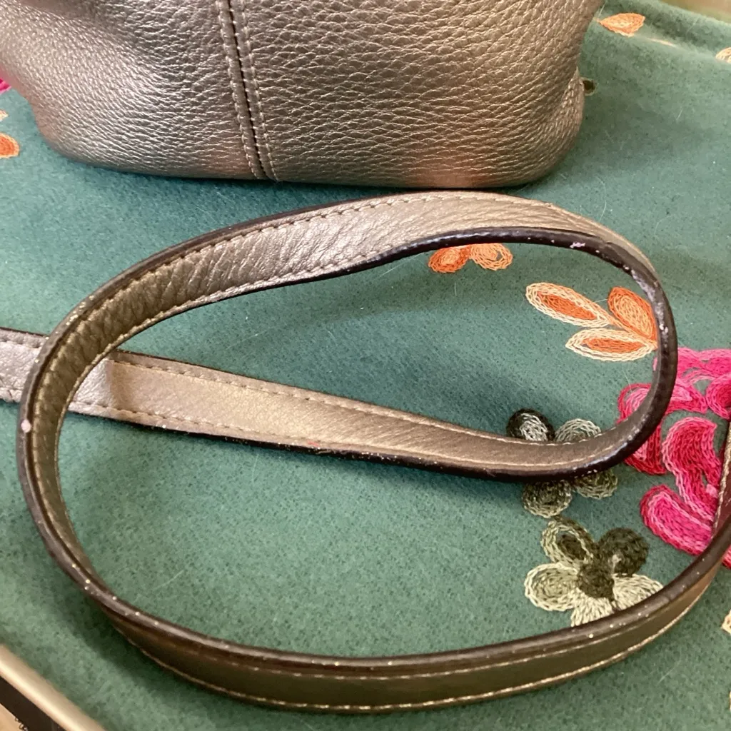 B.‎ Makowsky Metallic Crossbody Bag Silver - Image 4