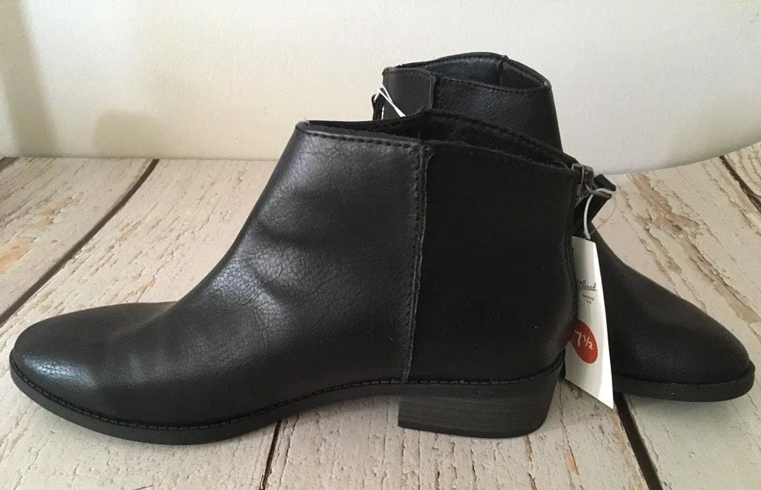 Black Ankle Boots Size 7.5 - Image 3