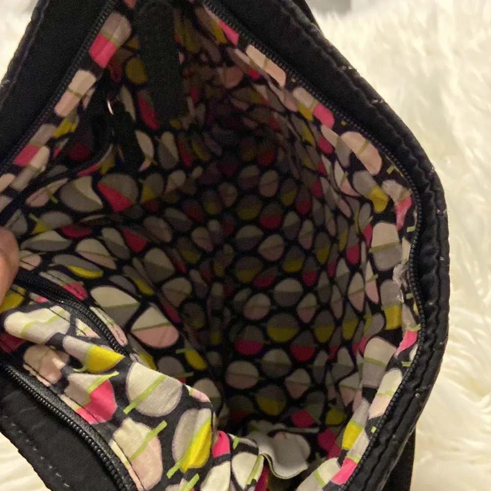 Vera Bradley crossbody purse missing thing for zipper see pictures - Image 10