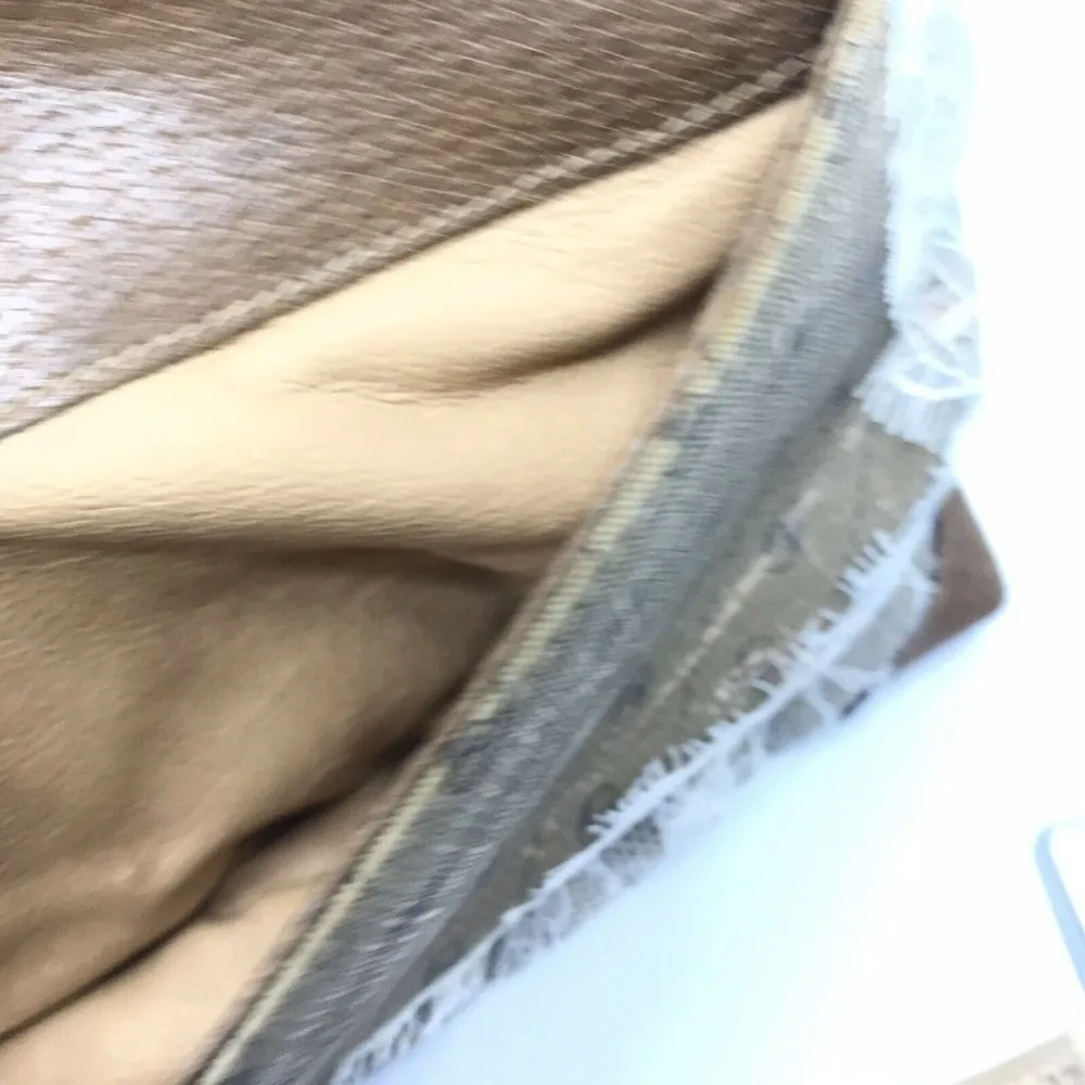 GUCCI Vintage Customized W Lace And Bee Brooch - Image 4