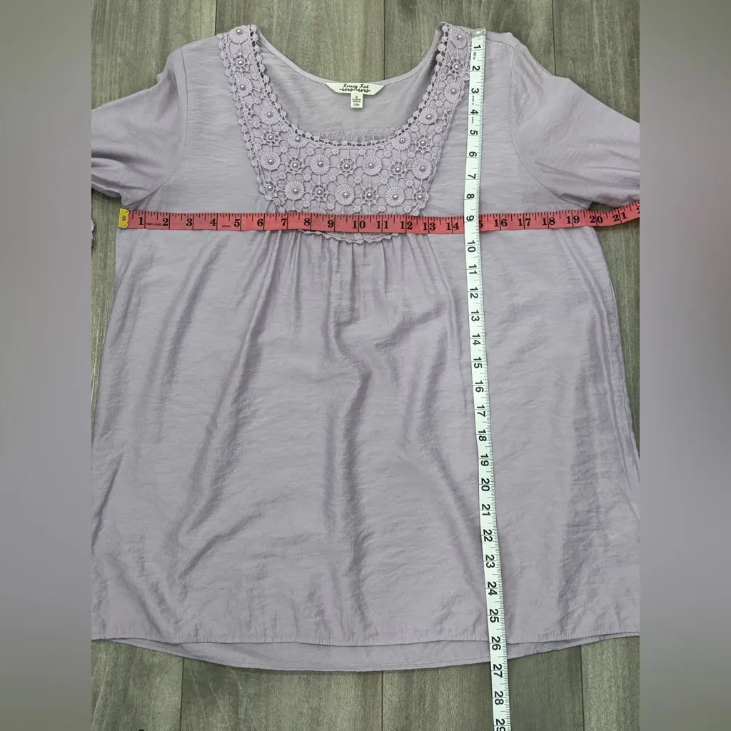 Krazy Kat Lilac Lace Accent Blouse Size S - Image 3
