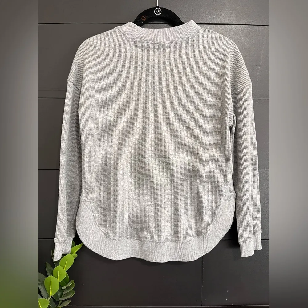 Basic Thermal Crewneck Sweatshirt Pullover Unisex Adult Size Small EUC Gray - Image 3