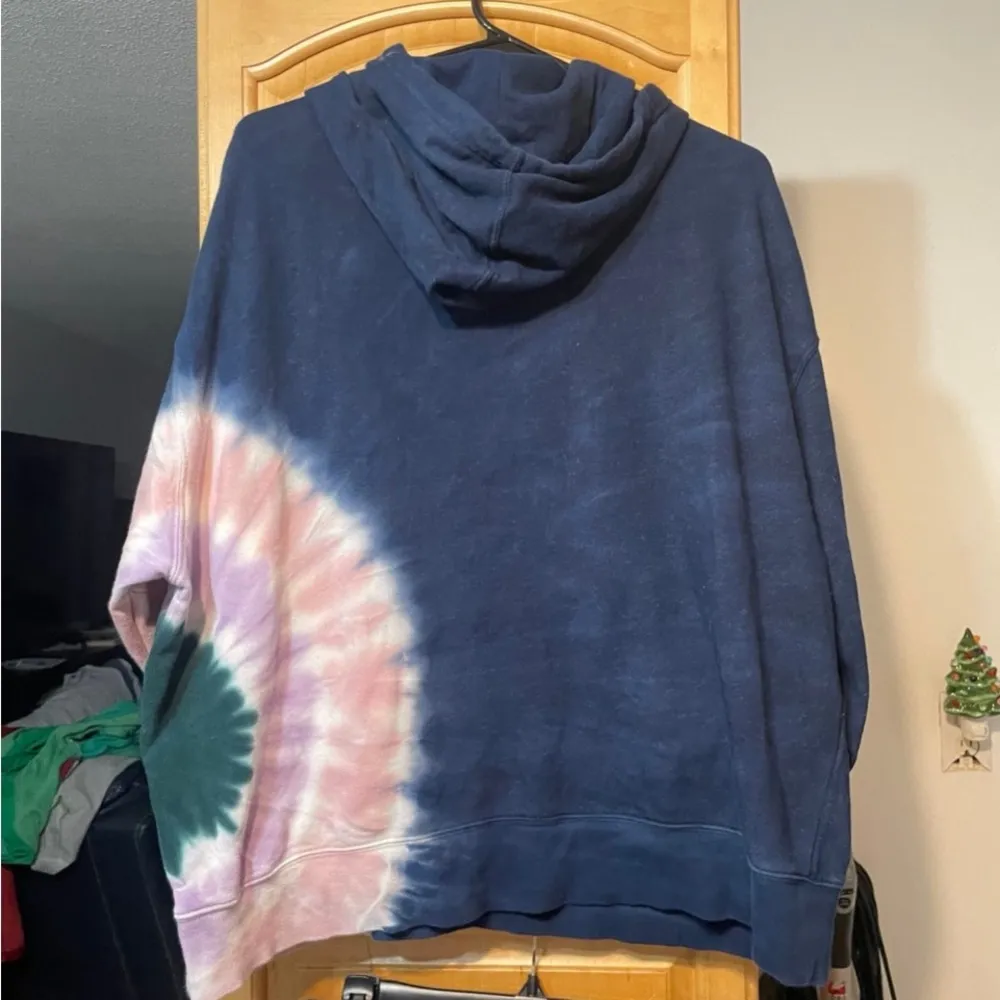 Wild fox jogging set X-Large hoodie and large bottoms - Image 5