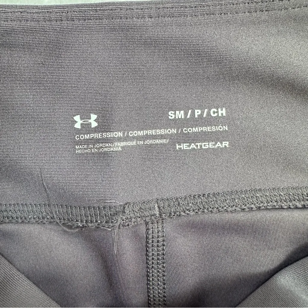 Under Armour Heat Gear Compression Activewear Leggings in Gray/Purple Size Small - Image 8