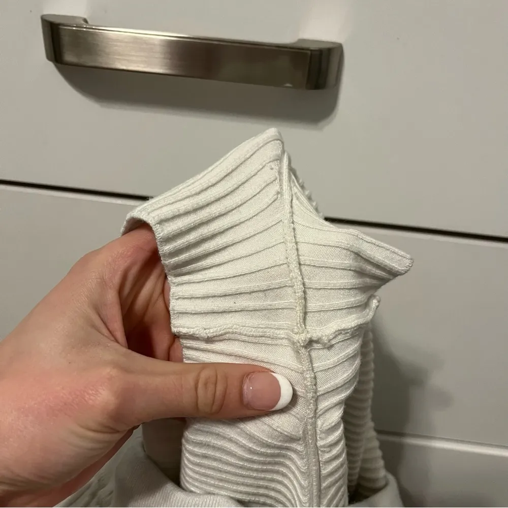 Kith Rib Knit Erika Shorts White - Image 10