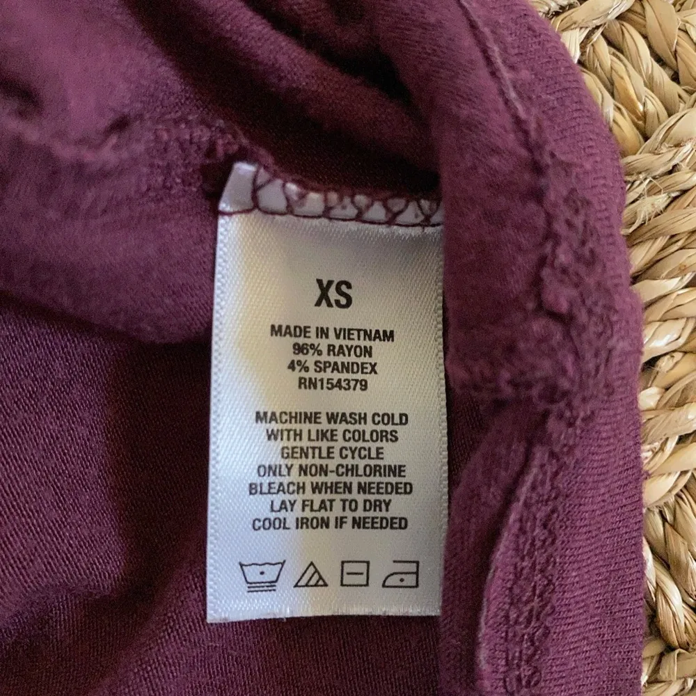 Aeropostale tomboy seriously soft maroon long sleeve shirt XS - Image 4