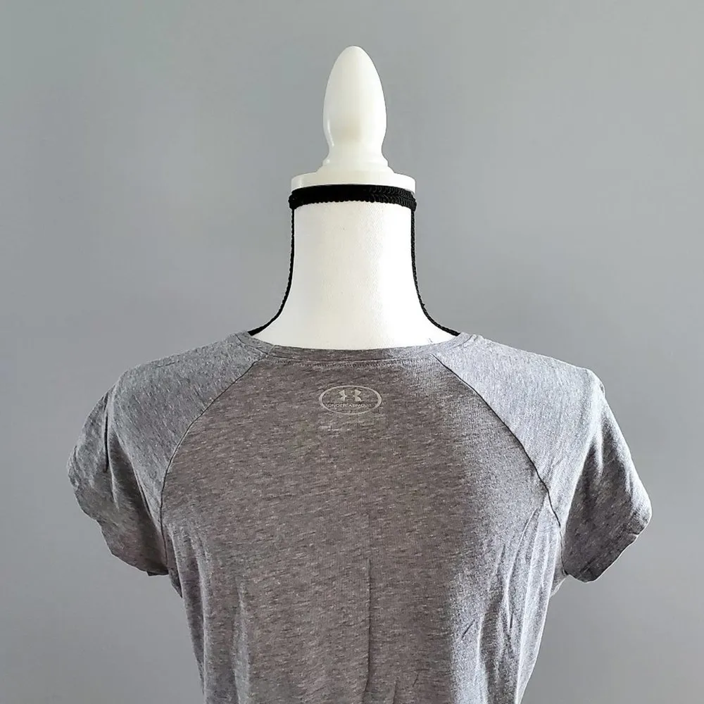Under Armour Gray Heat Gear Loose Tee Size YXL - Image 5