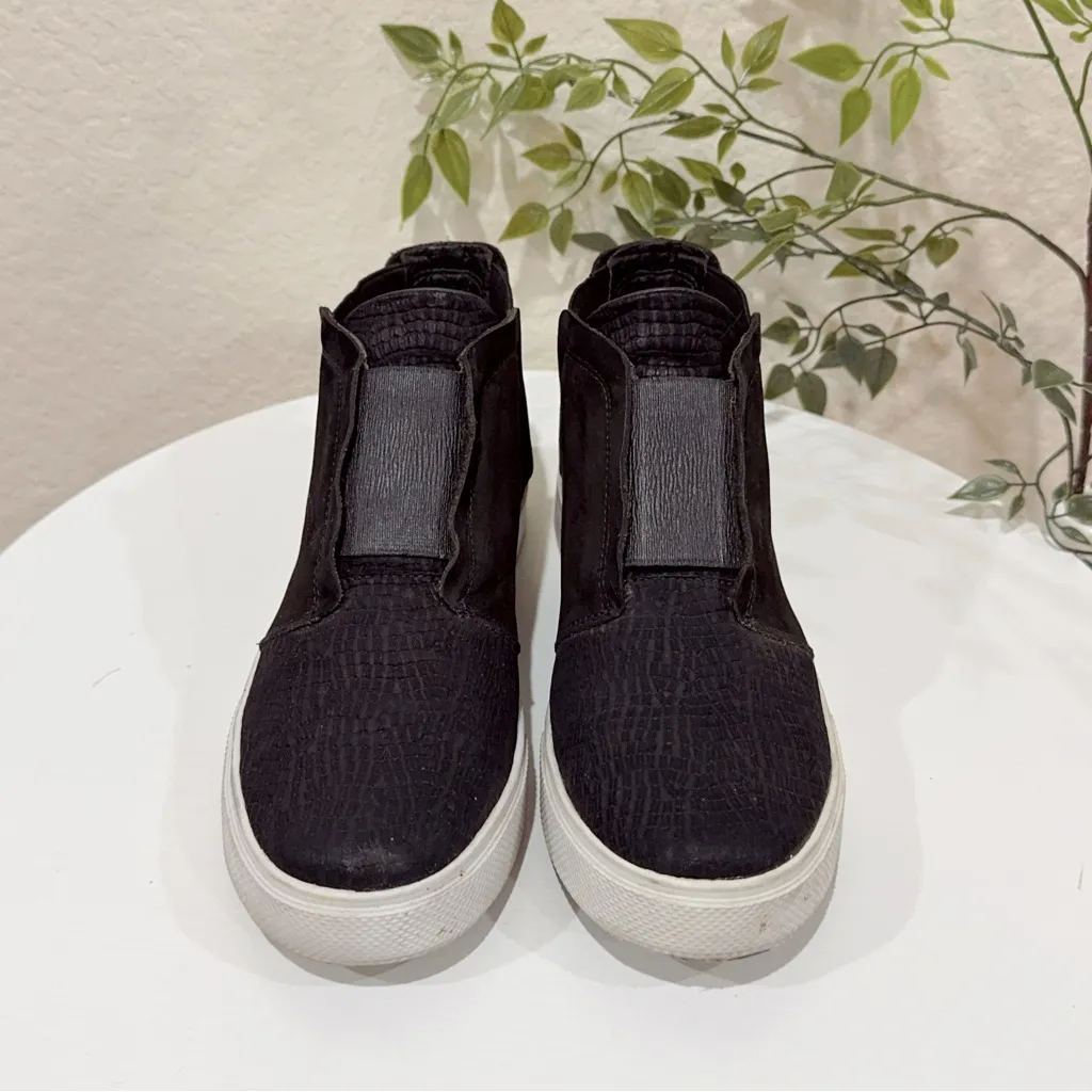 Kaanas Black Suede Chelsea Ankle Mid Top Slip on Sneaker Size 6 Preowned - Image 2