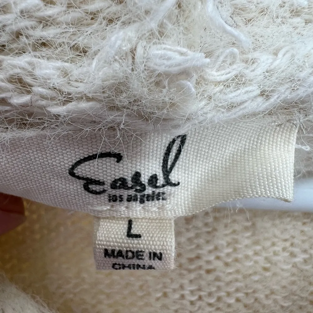 Easel hooded L eyelash sweater cream black stripes soft preppy v-neck neutral - Image 4