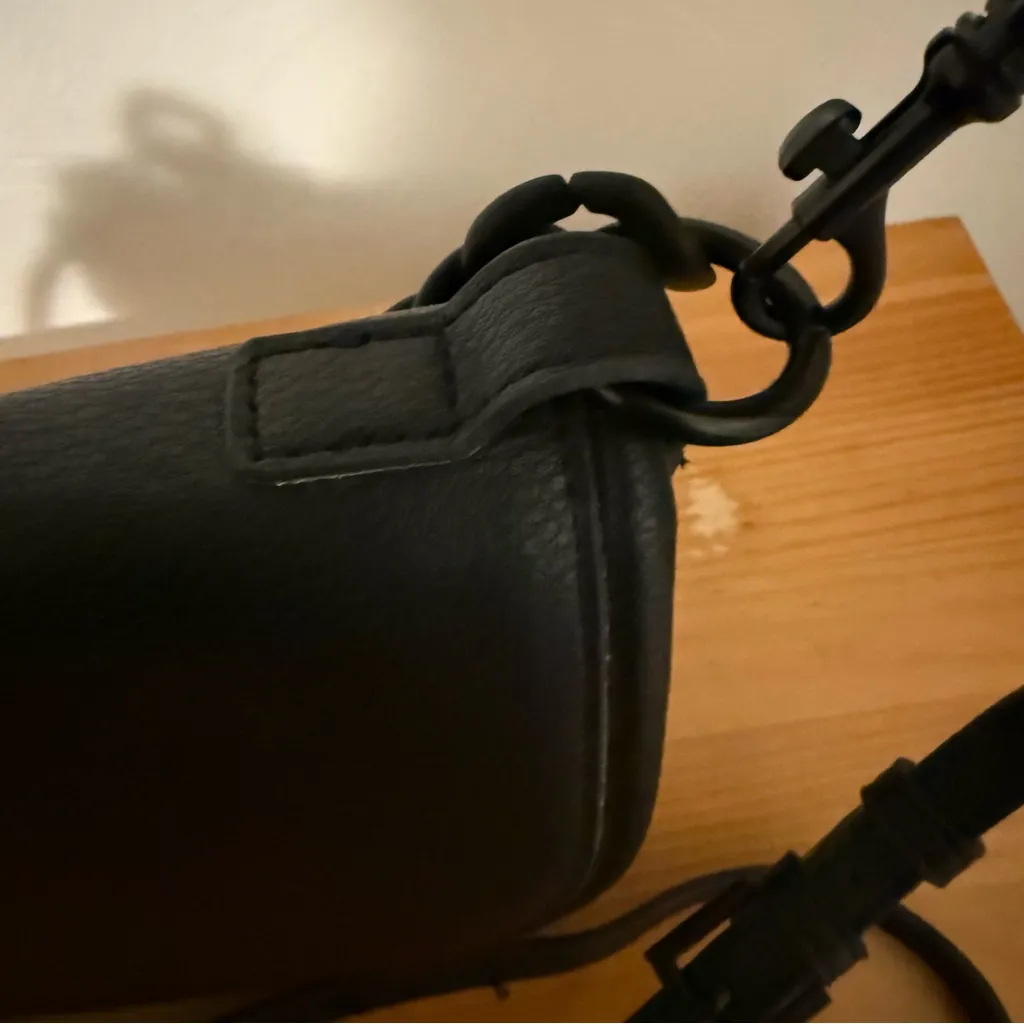 BCBGeneration Black Crossbody Bag with chain detail - Image 4