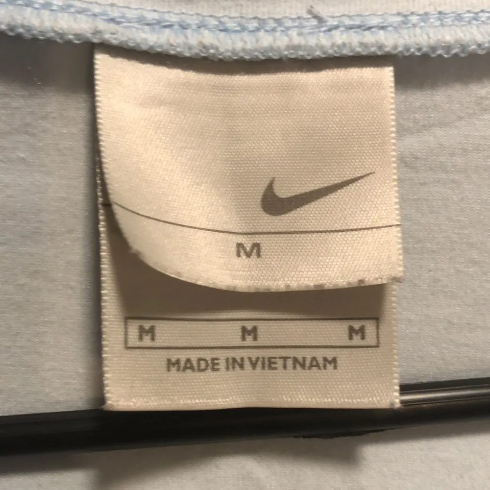 🎉 4 for $20 Nike long sleeved shirt - Image 4