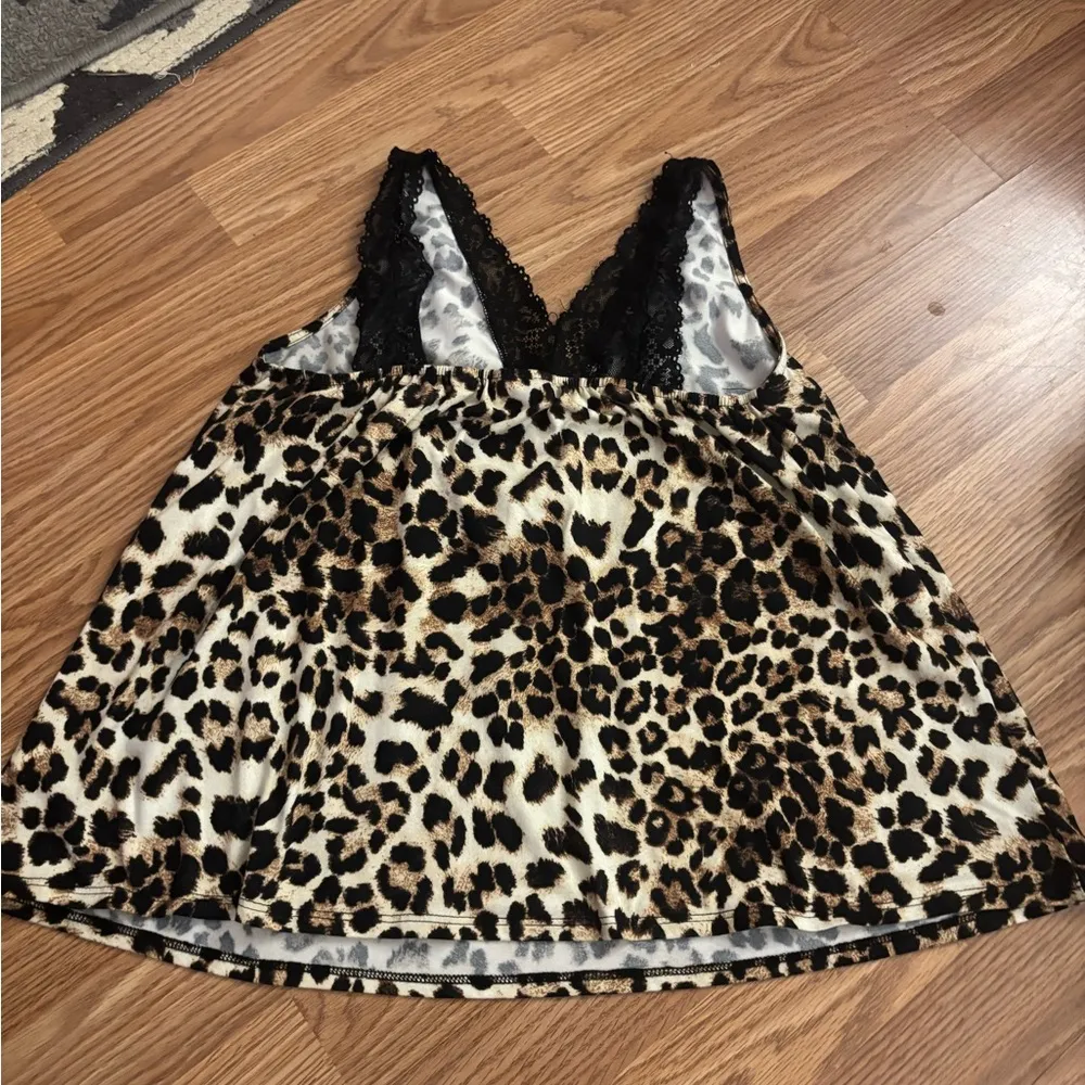 Willow & Root Cheetah Flowy Tank Top Size XS - Image 7