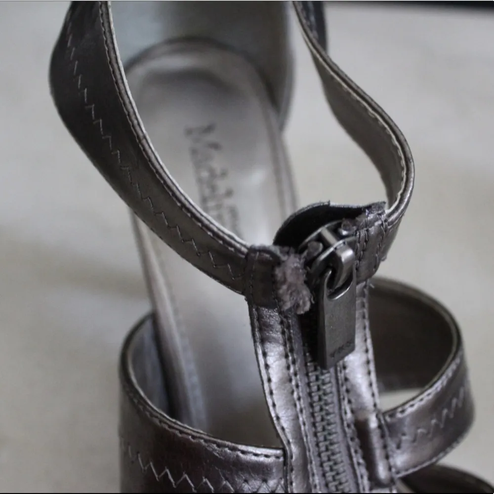 Madeline Stewart | Zipper front metallic heels - Image 3