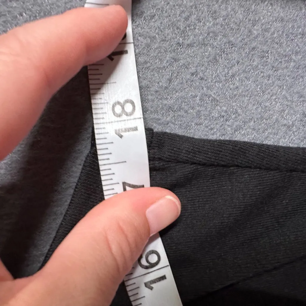 Laura Marano Good Time Bad Time Shirt Womens XL Crop‎ Tank Top Music Band Tour Black - Image 9