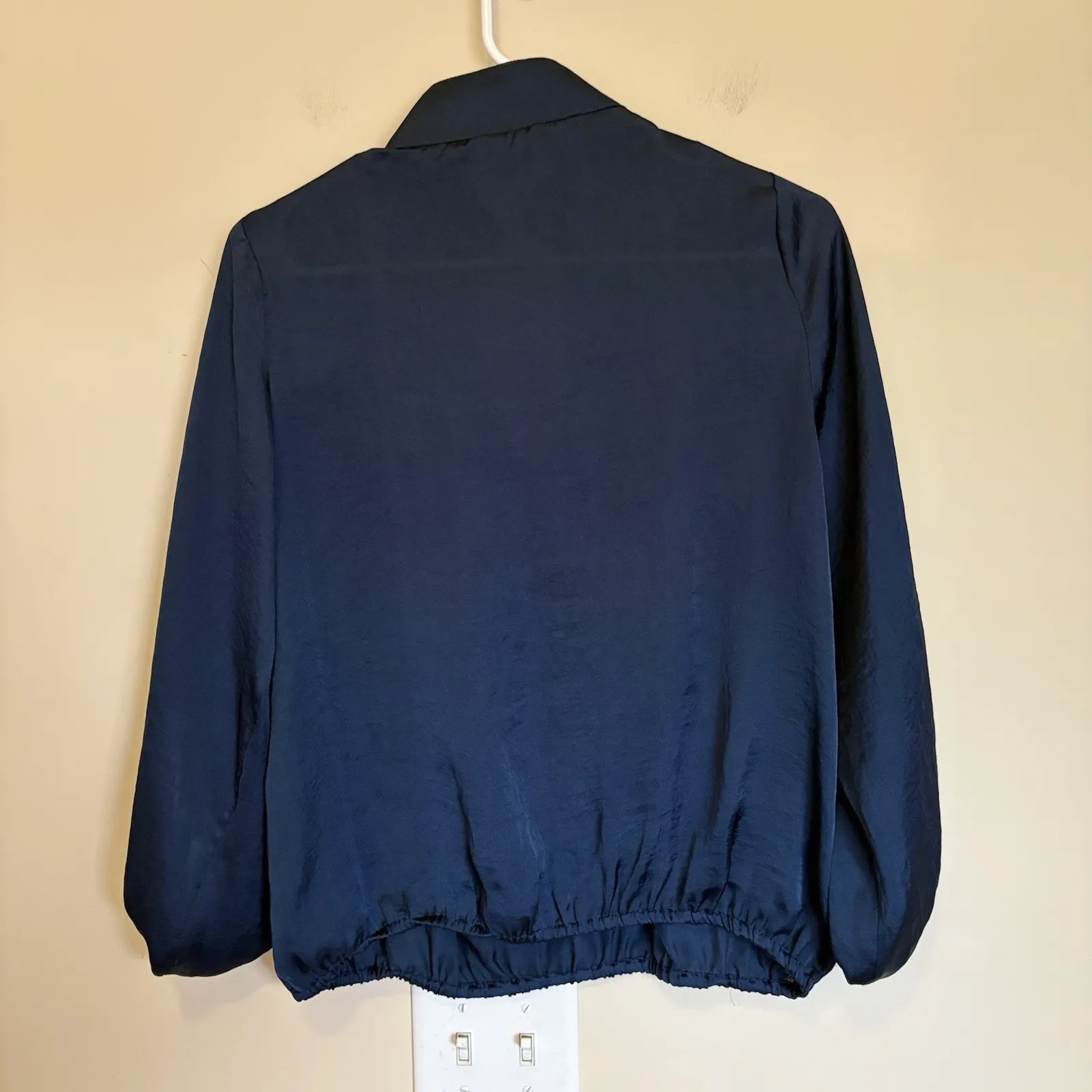 Adriana Contreras Navy Silk‎ Blouse Women's 8 Pullover Business Attire Casual Blue - Image 5