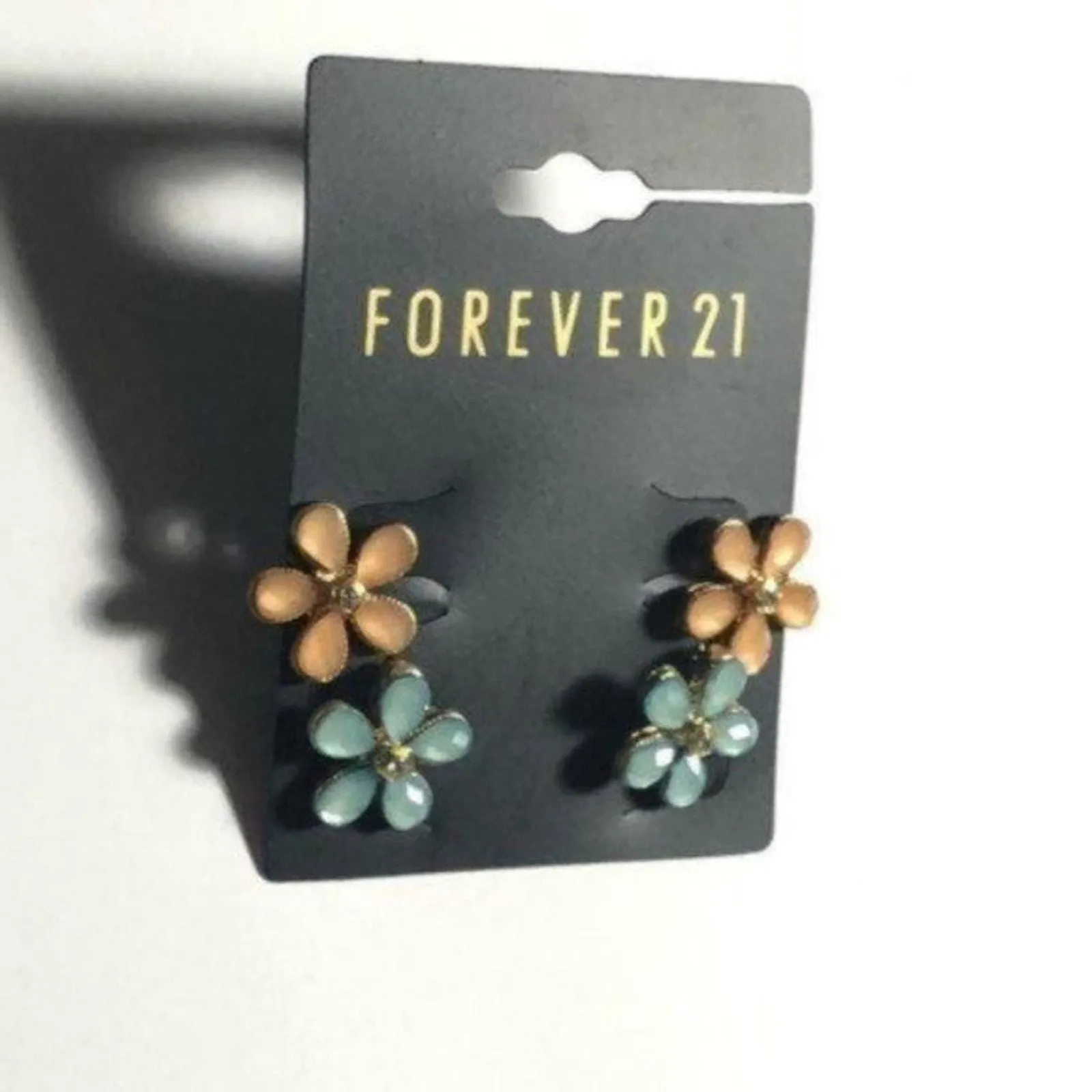 FOREVER 21 Mint and Peach Flower Earrings - Image 4