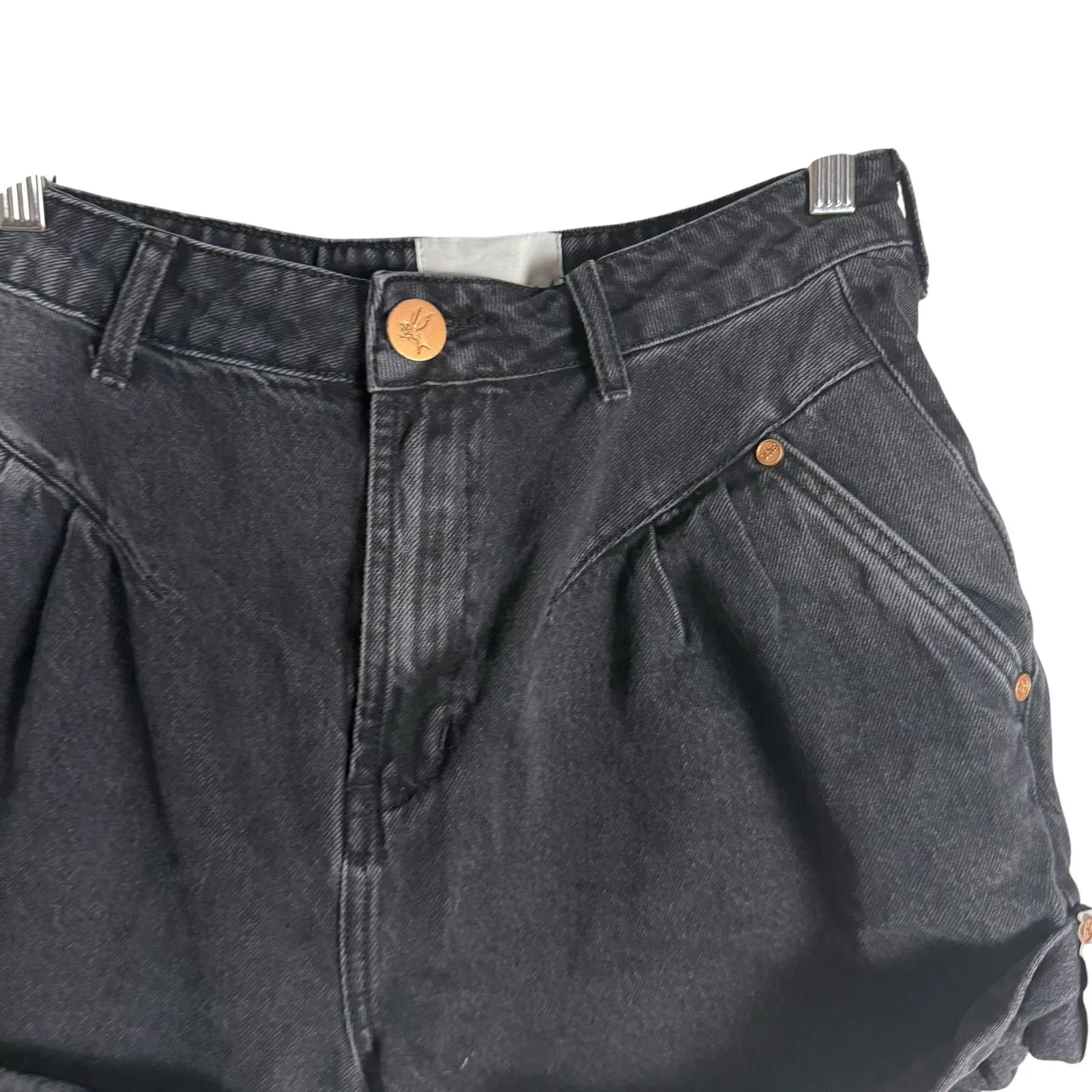 One Teaspoon Streetwalkers High Waist 80s Fit Black Pleated Denim Jean Shorts 26 - Image 4