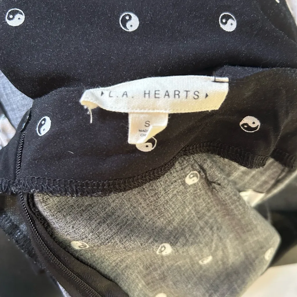 La Hearts Yin-Yang Mini Skirt with Side Slit - Image 5